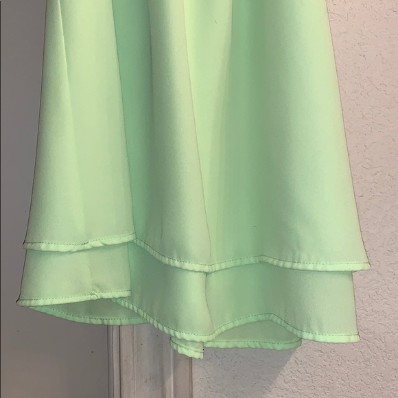 Neon green tamp top with gold ties - Picture 2 of 3